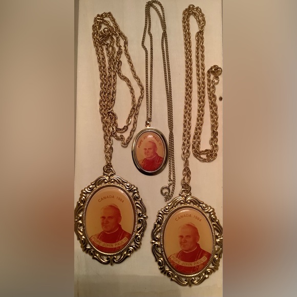 New vintage Pope John Paul II Memorabilia 1984 - Picture 6 of 9